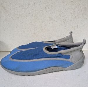 Men's Blue and Gray Water Shoes